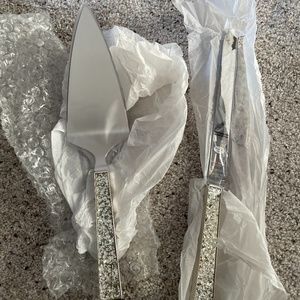 Kate spade 2 piece dessert set- simply sparkling silver